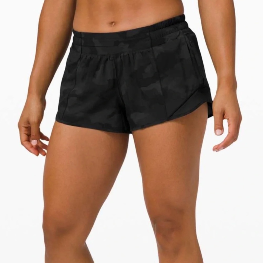 Lululemon Hotty Hot Short